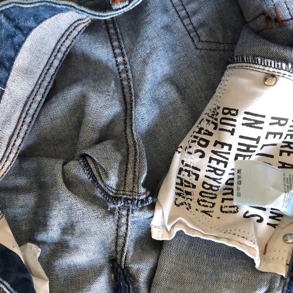 True Religion Emma Bermuda Blue Denim Mid Rise Raw Hem Size 32 Rigid Jean Shorts - Picture 15 of 16